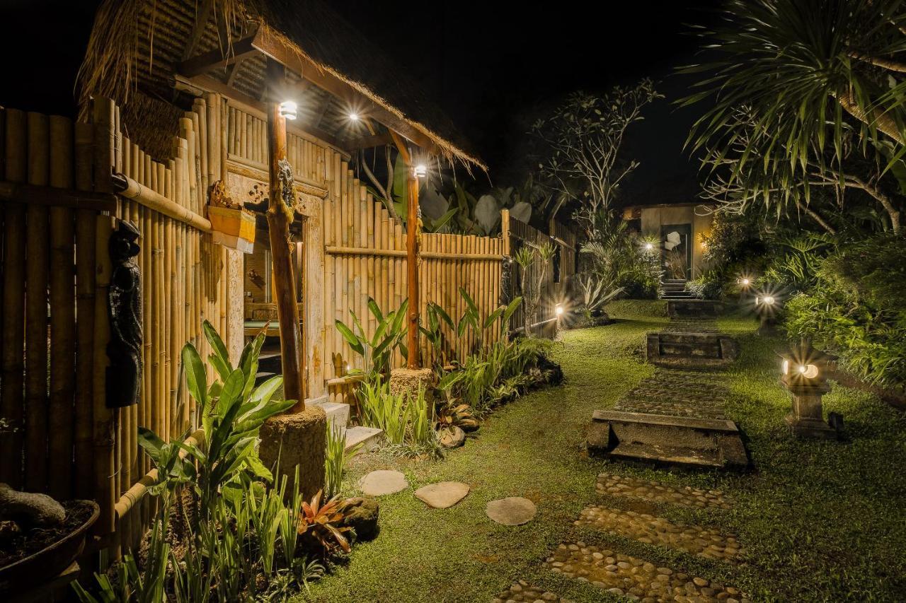 Teja Lokha Ubud Villa Екстер'єр фото